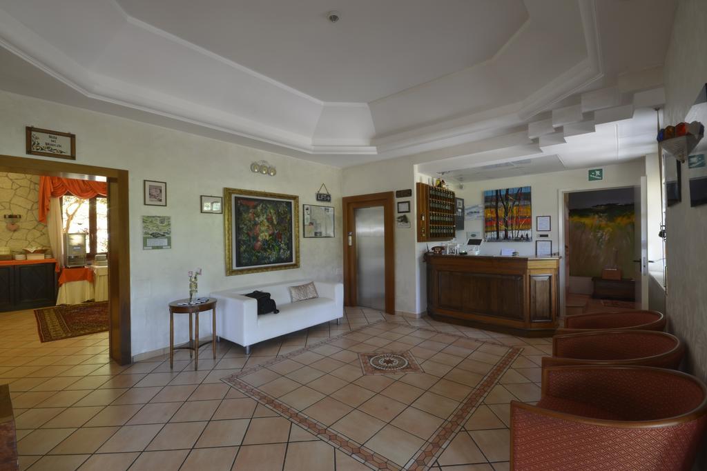 Hotel Pineta Ristorante Country House In Fabriano Campodonico  Exterior foto